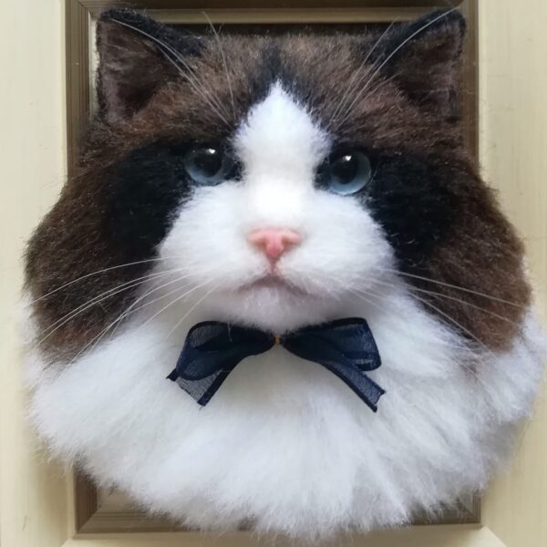 Brown and White Needle-felt Cat Portrait